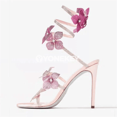 Zenanlar üçin beýik ökjel sandallar, daşly lyuks model