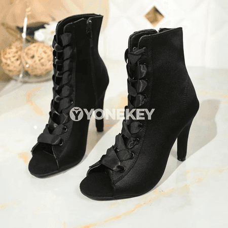 Zenanlar üçin ýokary ökjeli balakly sandallar, açyk barmakly model