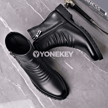 Erkekler üçin ýokary boýunly deri ädikler, gyşlaýyn ýyly model