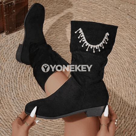 Zamşly platformaly zenan boots, rhinestone bezegli, tegelek burunly