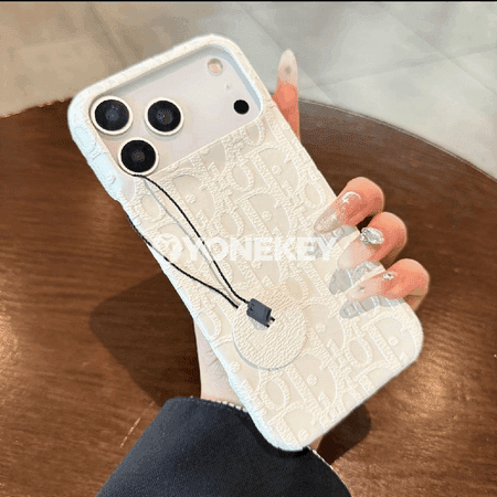 Dior markaly gyzlar üçin iPhone telefonuň daşlary