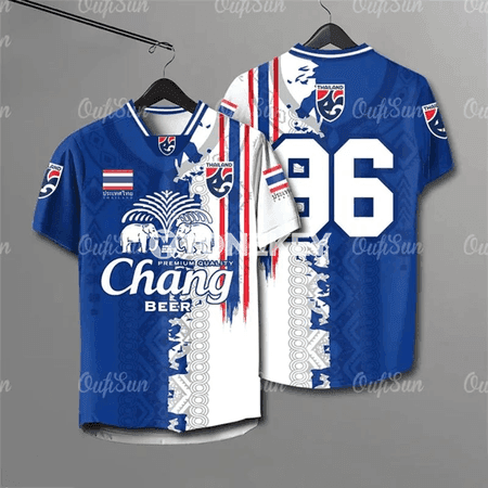 Chang pil çap edilen giň futbolka, tomusky streetwear stil