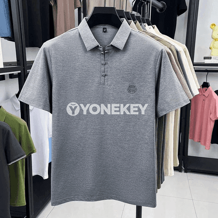 Erkekler üçin klassiki polo köýnek, gysga ýeňli, rahat we dem alýan
