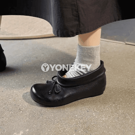 Aýal-gyzlar üçin moda tekiz topukly, ýyly, süýşmez aýakgap