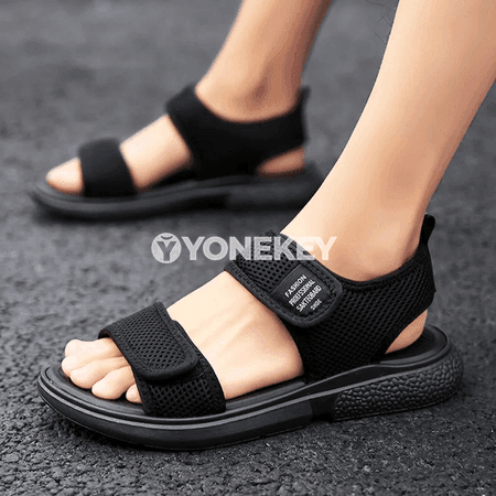 Erkekler üçin tomus sandal — ýeňil, çydamly we amatly