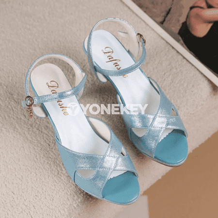 Zenanlar üçin owadan stil, ýazky sandal, ýokary ökjeli