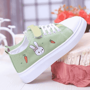 Gyzjagazlar üçin kanwa köwüşler.