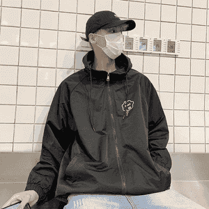 Erkekler üçin plaşowka.
