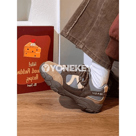 Erkekler üçin retro stil gündelik krossowkalar, deri, ýeňil we dem alýan