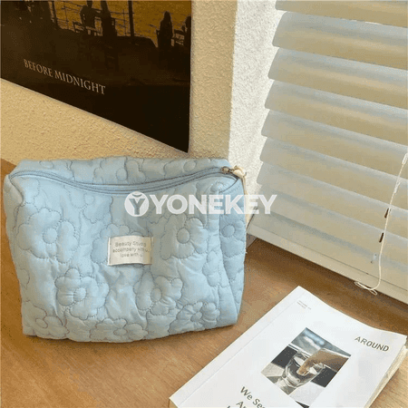Gülgüne görnüşli kosmetika haltajygy, syýahat üçin amatly