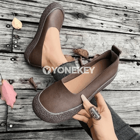 Zenanlar üçin retro deri slip-on köwüşler, rahat we ýeňil