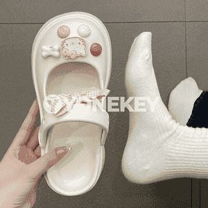 Zenanlara niýetlenen arkasy açyk aýakgaplar