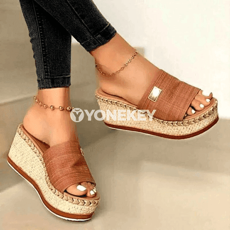 Aýal-gyzlar üçin ýazlyk platformaly şypbyklar we wedge sandal köwüşler