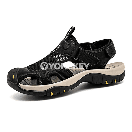 Erkekler üçin tomus sandal: dem alýan, ýeňil we rahat günlük model