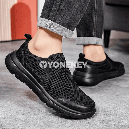 Erkekleriň dem alýan mesh köwüşi, rahat gündelik slip-on görnüş