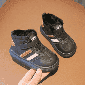 Oglan çagajyklar üçin niýetlenen ädik 