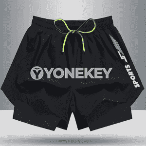 Erkekler üçin niýetlenen deňizde, geýilýän şortikler.