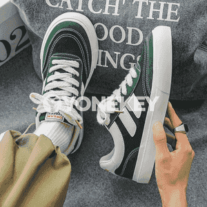 Oglanlar üçin niýetlenen kanwa köwüş