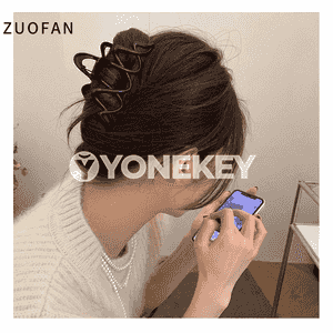 Gyzlar üçin saç aksessuarlary