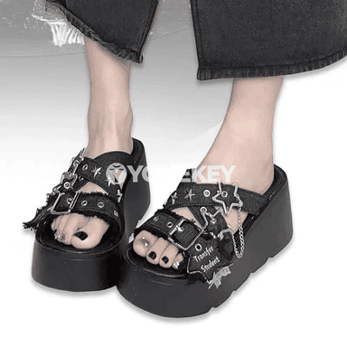 Zenanlar üçin moda platformaly sandallar, tomus ýeňil şypbyk