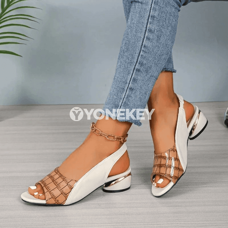 Zenanlar üçin retro açyk barmakly orta ökjeli sandal