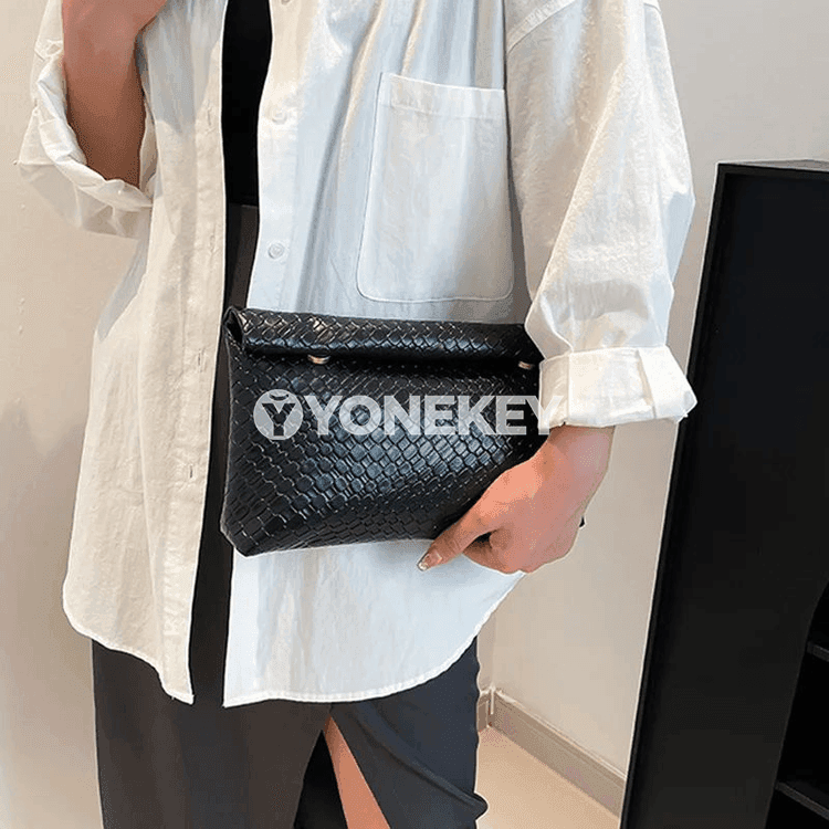 Zenanlar üçin uly kuwwatly örme nagyşly clutch sumka