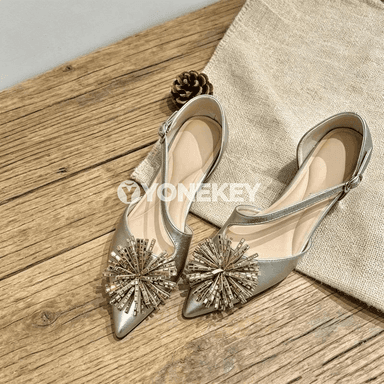 Aýal-gyzlar üçin dabanly rhinestone sandallar, inçe ujly, tekiz