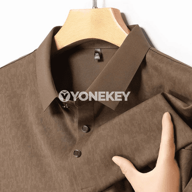 Erkekler üçin ýeňil geometriýaly polo köýnek, tomuslyk, dem alýan