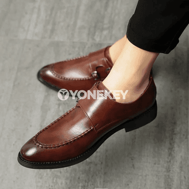 Erkekler üçin klassik iş köwüşleri, ýiti burunly, slip-on