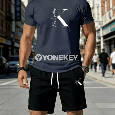 Erkekler üçin dem alýan, çalt gurýan futbolka we şortik seti