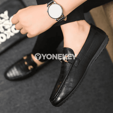 Erkekler üçin ýeňil we rahat gündelik aýakgaplar, slip-on