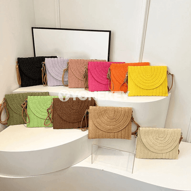 Zenanlar üçin tomuslyk saman egninden asylýan clutch sumka