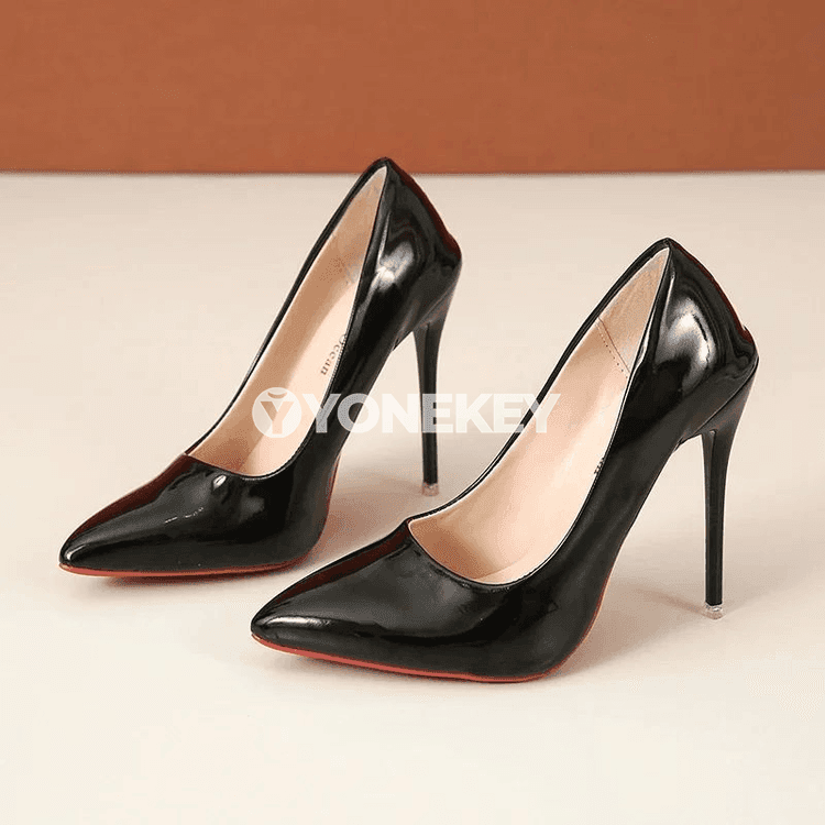 Zenanlar üçin inçe ökjeli etnik pumps — ofis üçin ýokary ökjeliler