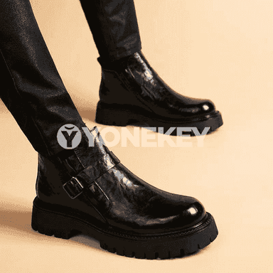Erkekler üçin niýetlenen aýagyňyza rahat moda aýakgaplary.