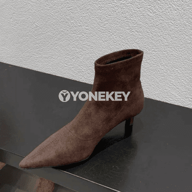Aýal-gyzlar üçin gyş inçe ökjeli süet gysga ädikler