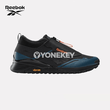 Oglanlar üçin niýetlenen örän owadan Reebok sport krasowka