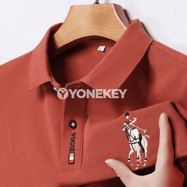 Erkekler üçin ýazky gysga ýeňli nakışly polo köýnek