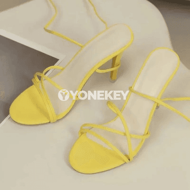 Aýal-gyzlar üçin 11 sm beýik ökjeli kross-straps sandallar