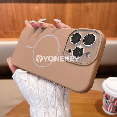 iPhone 11–16 üçin Magsafe magnitli silikon gorag gaby