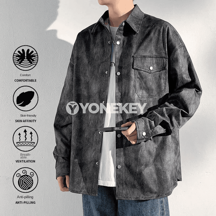 Erkekler üçin boýag effektli denim köýnegi, rahat kesimli