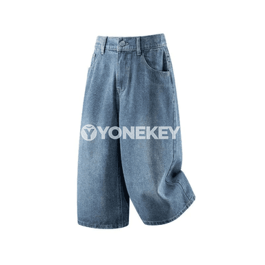 Erkekler üçin gara, giň kesimli tomus denim kapri balaklar