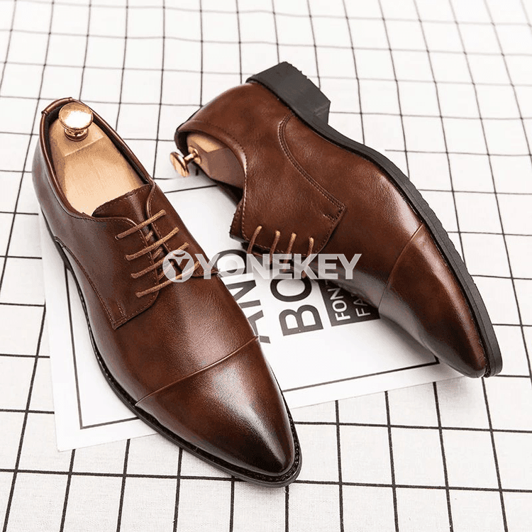 Erkekler üçin klassiki slip-on köwüşler