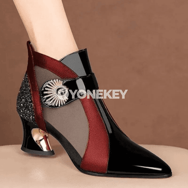 Zenanlar üçin tomusky dem alýan sandallar, rhinestone bezegli stil