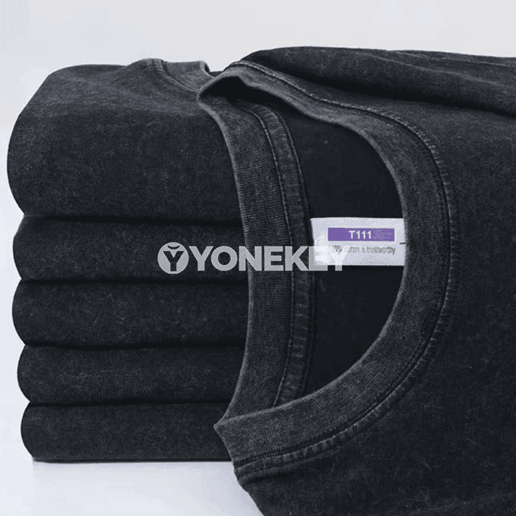 Erkekler üçin 180G ýuwulan retro ýeňli futbolka