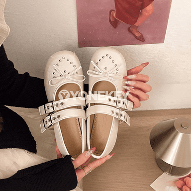 Zenanlar üçin Mary Jane görnüşli platformasyz tekiz köwüş, giň ölçegli