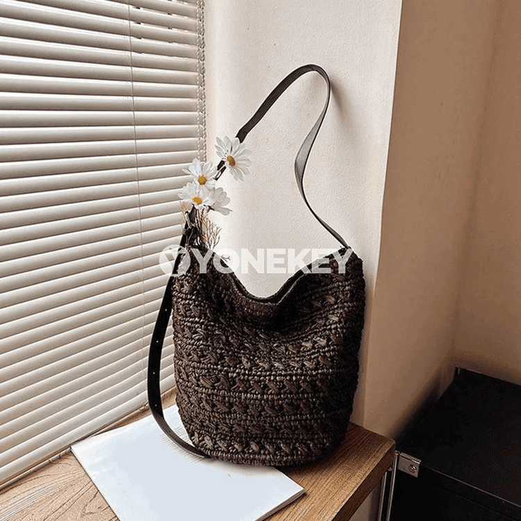 Zenanlar üçin giň göwrümli hasyr sumka, egin we crossbody görnüşinde