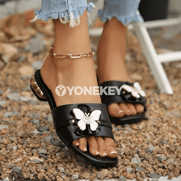 Aýal-gyzlar üçin tomusky giň ýüzli dabany pes moda şypbyklar