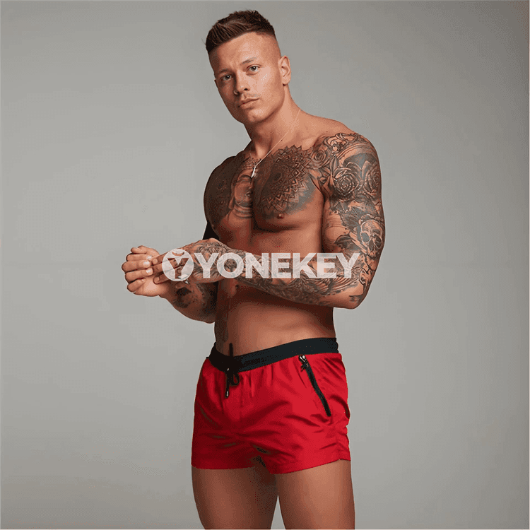 Erkekler üçin giň görnüşli tomus şortlary, sport we gündelik