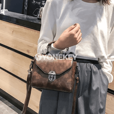 Zenanlar üçin lockly kiçi kwadrat crossbody sumka