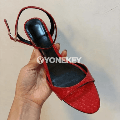Zenanlar üçin açyk uçly inçe ökjeli buckle sandals